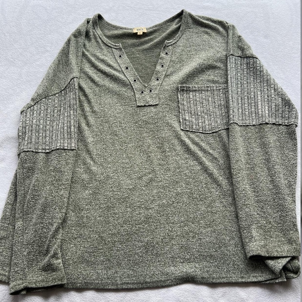 ❇️ BKE ❇️ Sweater ❇️